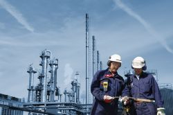 上游变现减少+成品油利润率下降 雪佛龙(CVX.US)Q2利润接近“腰斩”