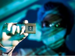 AI投资逻辑步入修复期 逢低买入“AI芯片霸主”英伟达(NVDA.US)时机已至?
