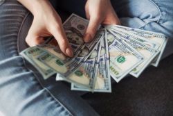 关税考验下德州仪器(TXN.US)“优秀交卷” Q2业绩指引超预期