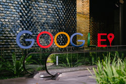 Wedbush：看好Alphabet(GOOG.US)生成式AI前景 列入最佳买入名单