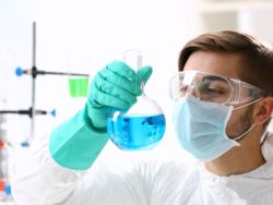 全年营收大增342%背后，亚盛医药-B(06855)全球创新与商业化全面提速