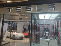 美股异动 | 特斯拉(TSLA.US)跌逾4% Q1交付量不及预期