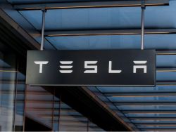 特斯拉(TSLA.US)六月或推Robotaxi，奥斯汀测试稳步推进